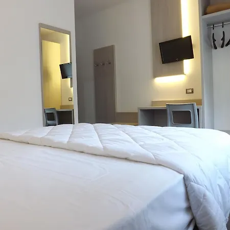Ariston Отель 3*